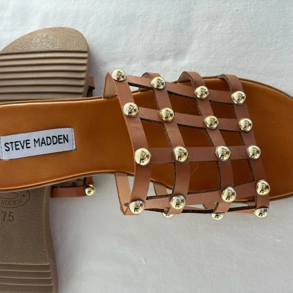 Steve Madden Beil Sandals | Cognac Brown w/ Gold Studs | Size 7.5 | Like New - Picture 4 of 5